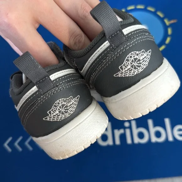 Air Jordan Sneakers - Picture 3 of 4